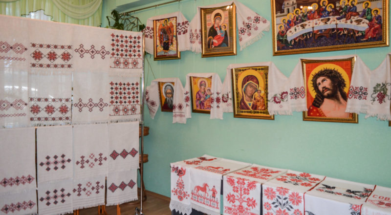 DSC_0004Выставка в палате ремесел Тамбовской области_Fotor